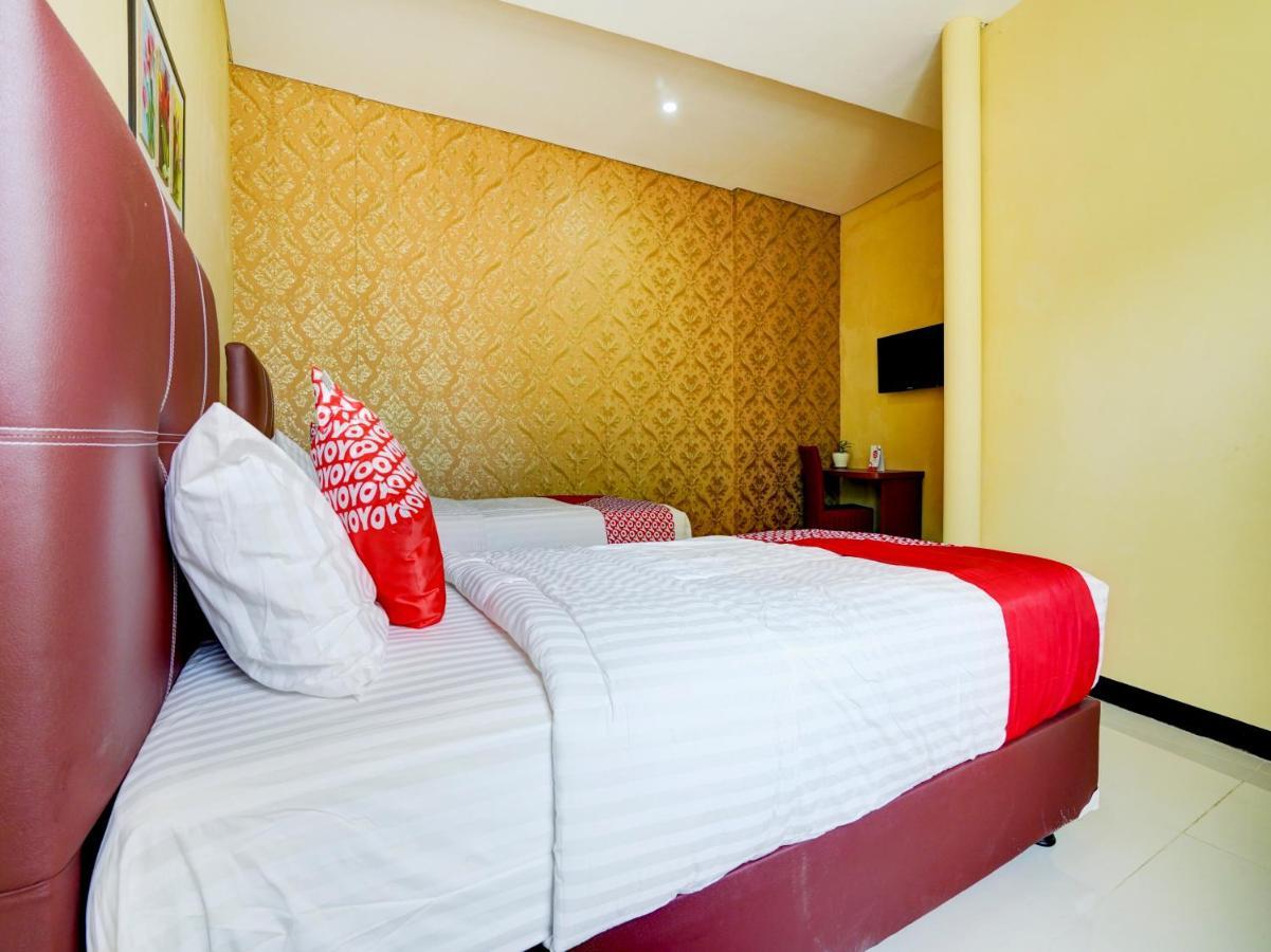 Oyo 90140 Nginep Yuuk Guest House Чиребон Экстерьер фото